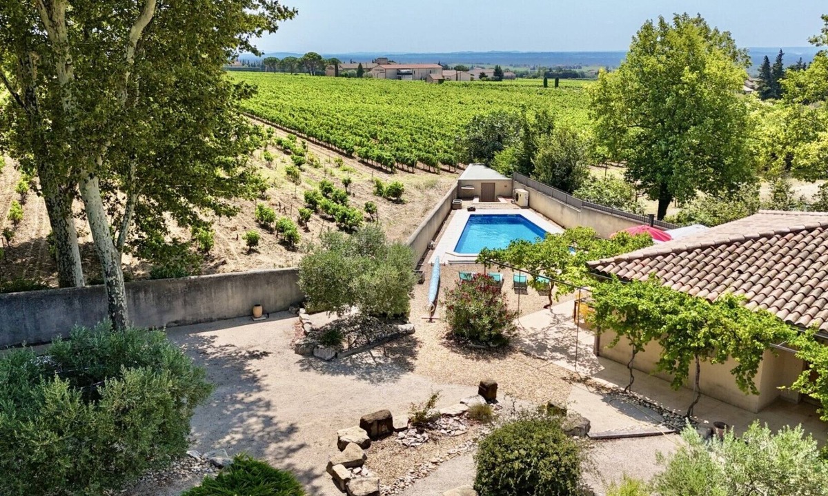 Gigondas Villa | Provencal house in the heart of the vineyards
