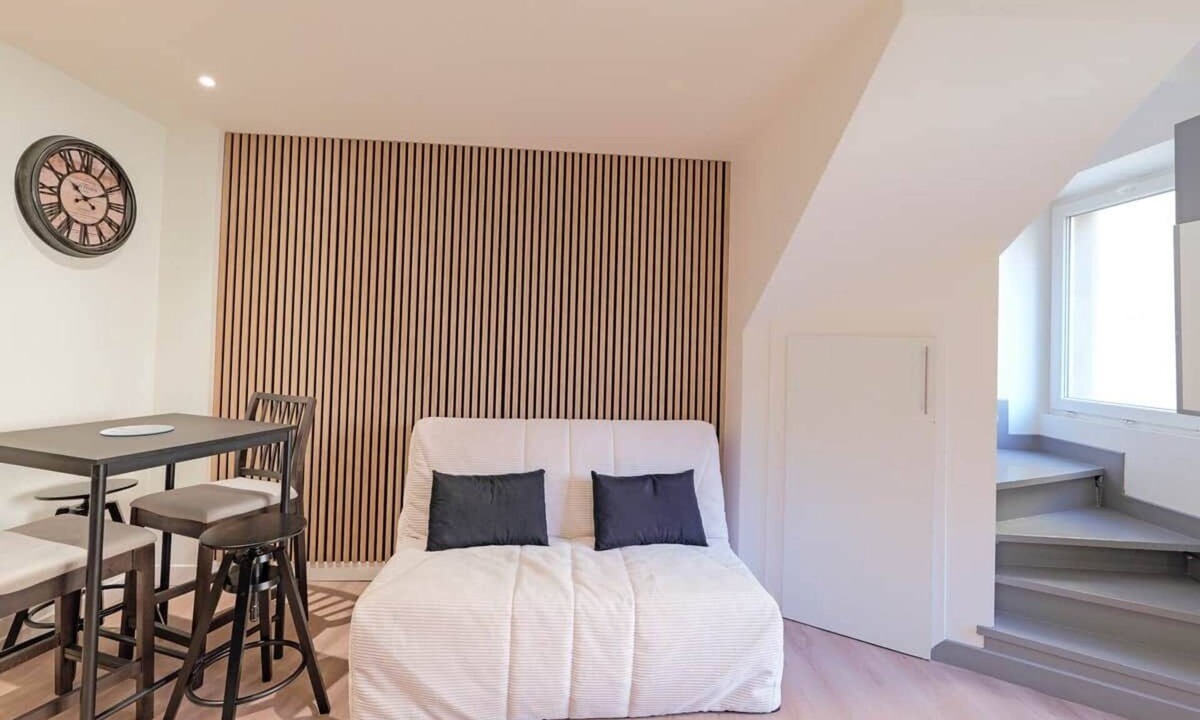 Le Puy-en-Velay Apartment | Quiet duplex ground floor - Center Puy - GR65 stage