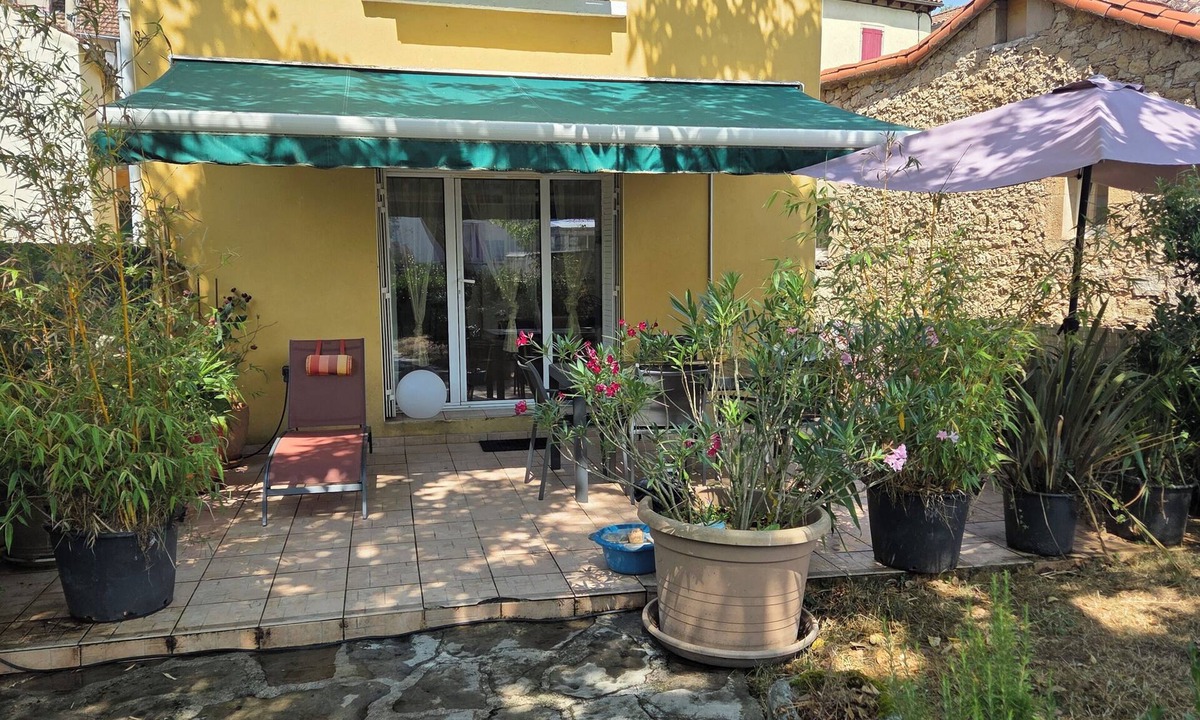 Verrieres House | Quiet house with garden, terrace, comfort and relaxation, very close to nature.