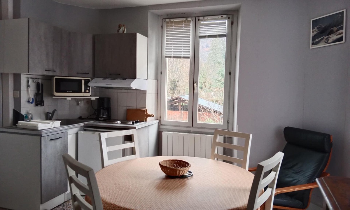 Bagneres-de-Luchon Apartment | Quiet studio 5 minutes from the spa Special curist rate