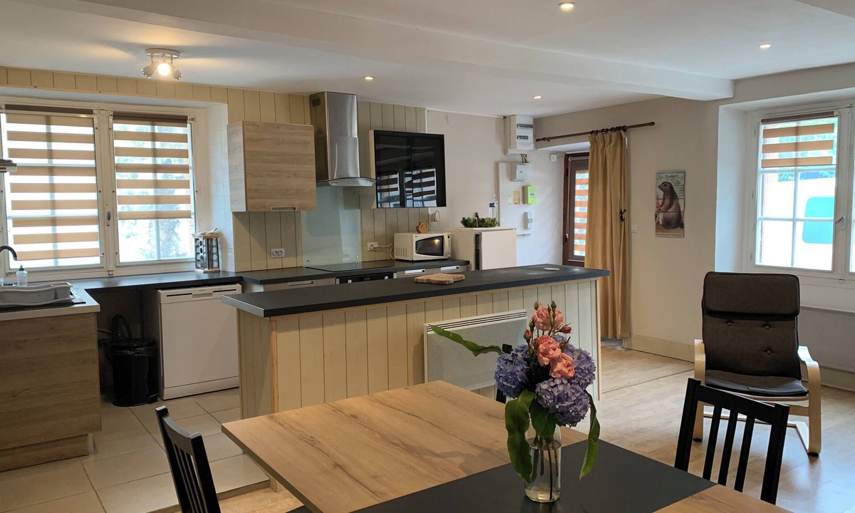 Heches House | Quiet village house, sleeps 8 in the Pyrenees