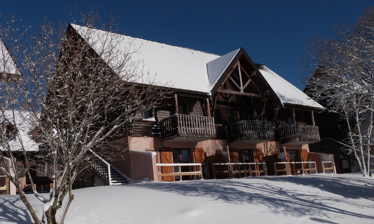 Besse-et-Saint-Anastaise Apartment | Résidence le bois de la reine - 2-room apartment 2/4 persons