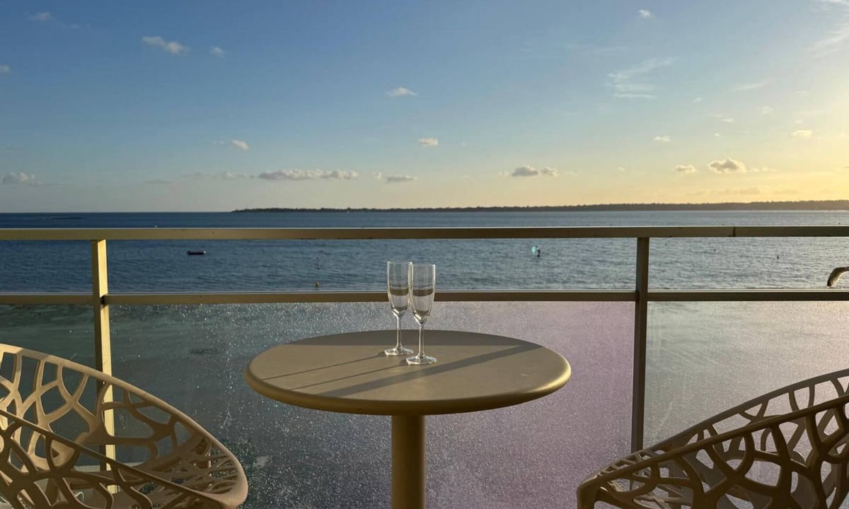 Concarneau Apartment | Rêve Bleu – Seafront Studio with Balcony, Concarneau