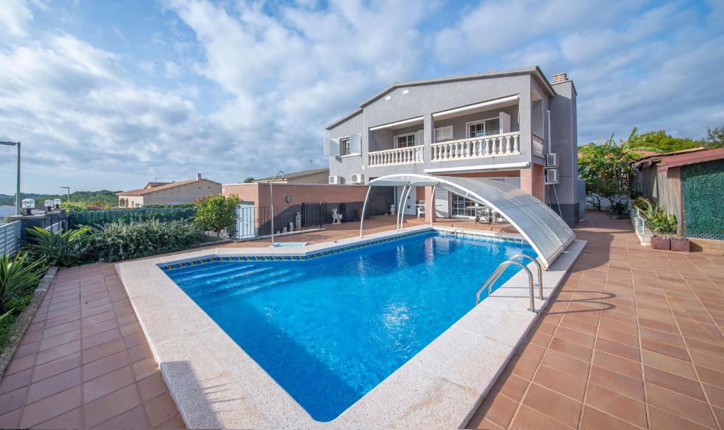 Calafell Villa | R112 Villa Ripoll