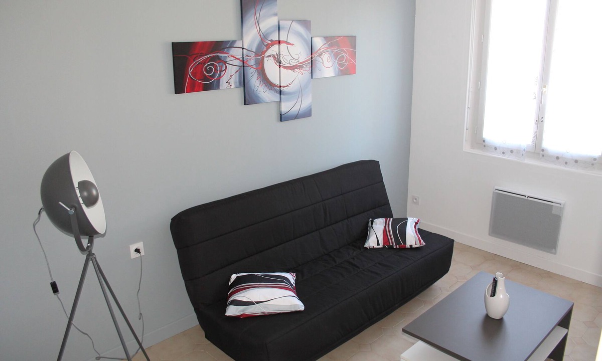 Saint-Hippolyte House | Renovated and air-conditioned house for 6 people near the sea