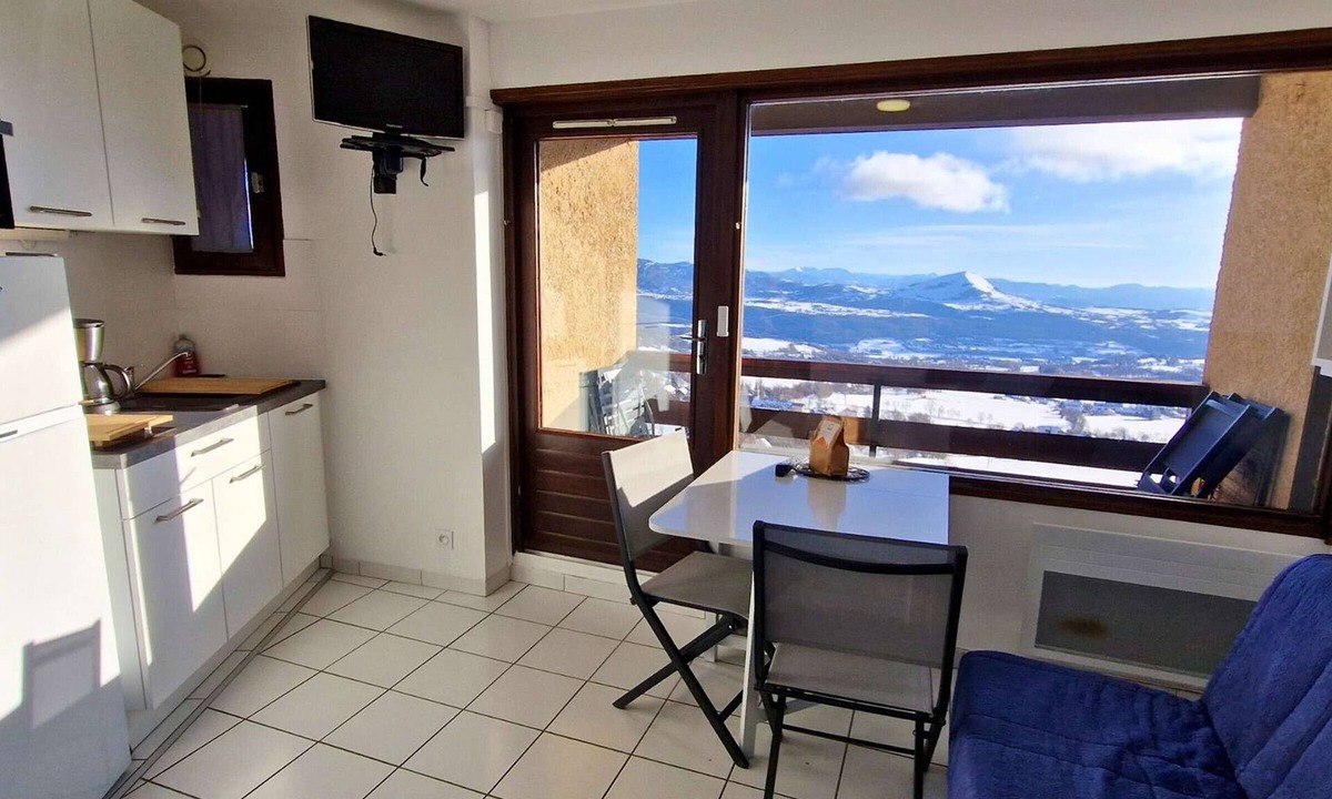 Saint-Michel-de-Chaillol Apartment | Renovated studio 2 pers - South balcony - Pets allowed