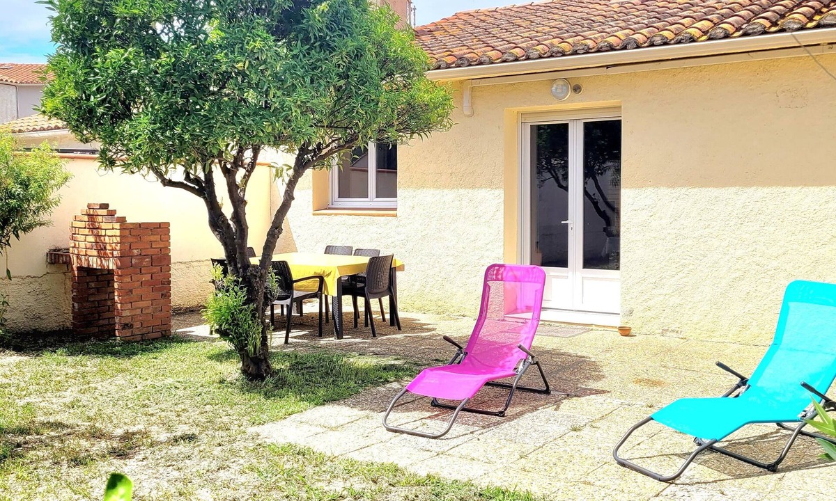 Latour-Bas-Elne House | Renovated air-conditioned house sleeps 6 5 minutes from the beach