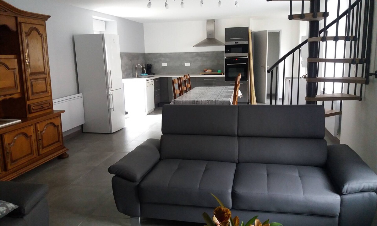 Flaviac House | renovated holiday home - sleeps 8