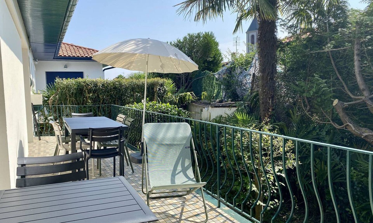 Cambo-les-Bains House | Renovated house in Cambo-les-Bains with balcony-terrace
