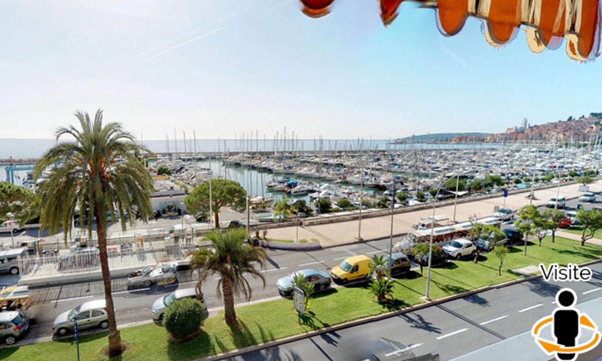Menton Apartment | Renovated sea-facing studio with terrace in Menton