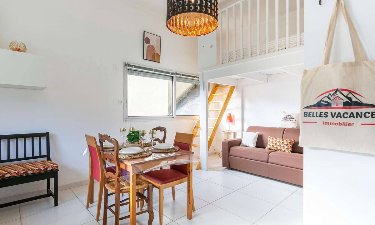 Bourisp Apartment | Renovated studio in Bourisp for 4 with parking and ski locker