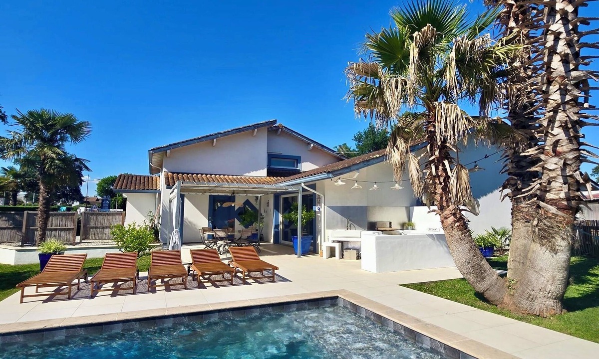 Angresse Villa | Rent beautiful villa with pool 8 minutes from the sea plancha barbecue hammock