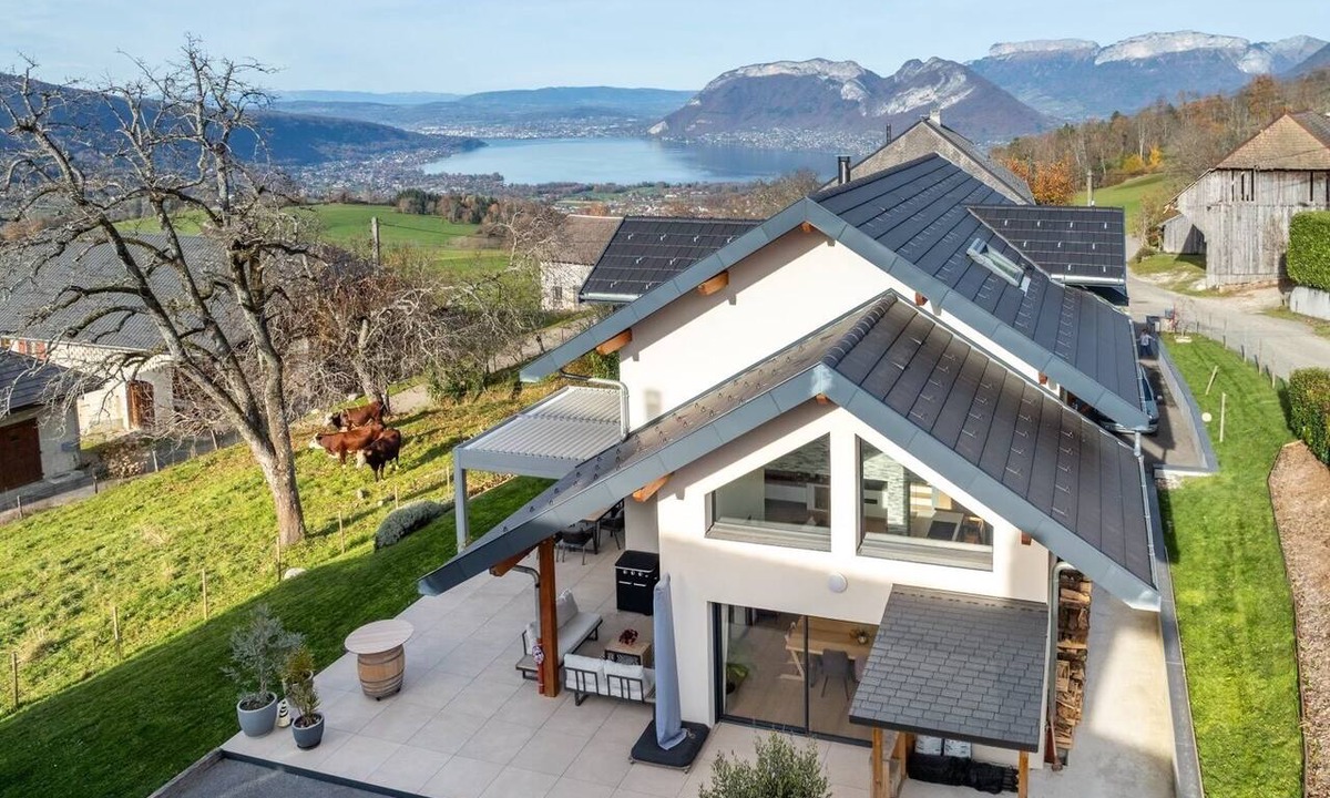 Saint-Eustache House | Renting a modern house