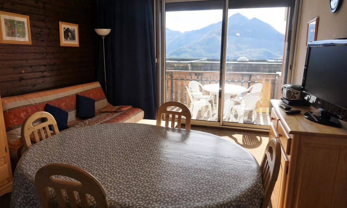 Orcieres-Merlette Apartment | Residence Sirac A - 2 Rooms for 8 People