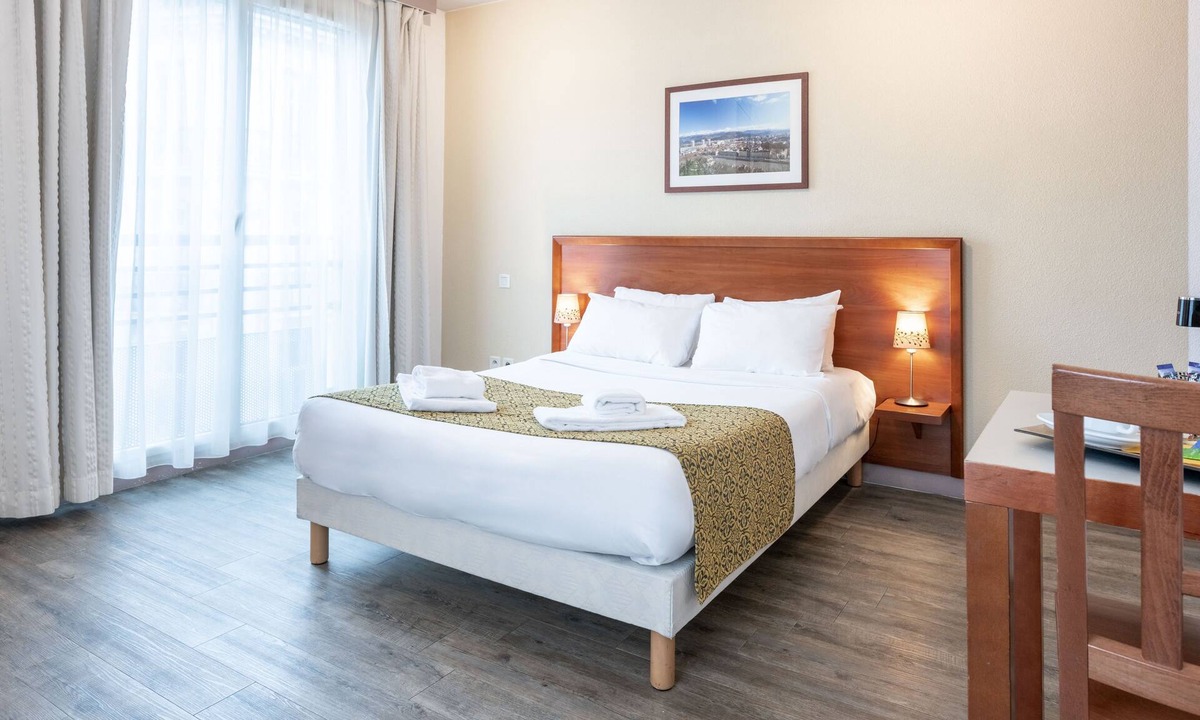 Grenoble City Centre Apartment | Residhotel Grenette
