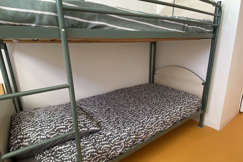 Mauguio Apartment | Room with Shared Terrace and Wi-Fi 10 Minutes from the Sea