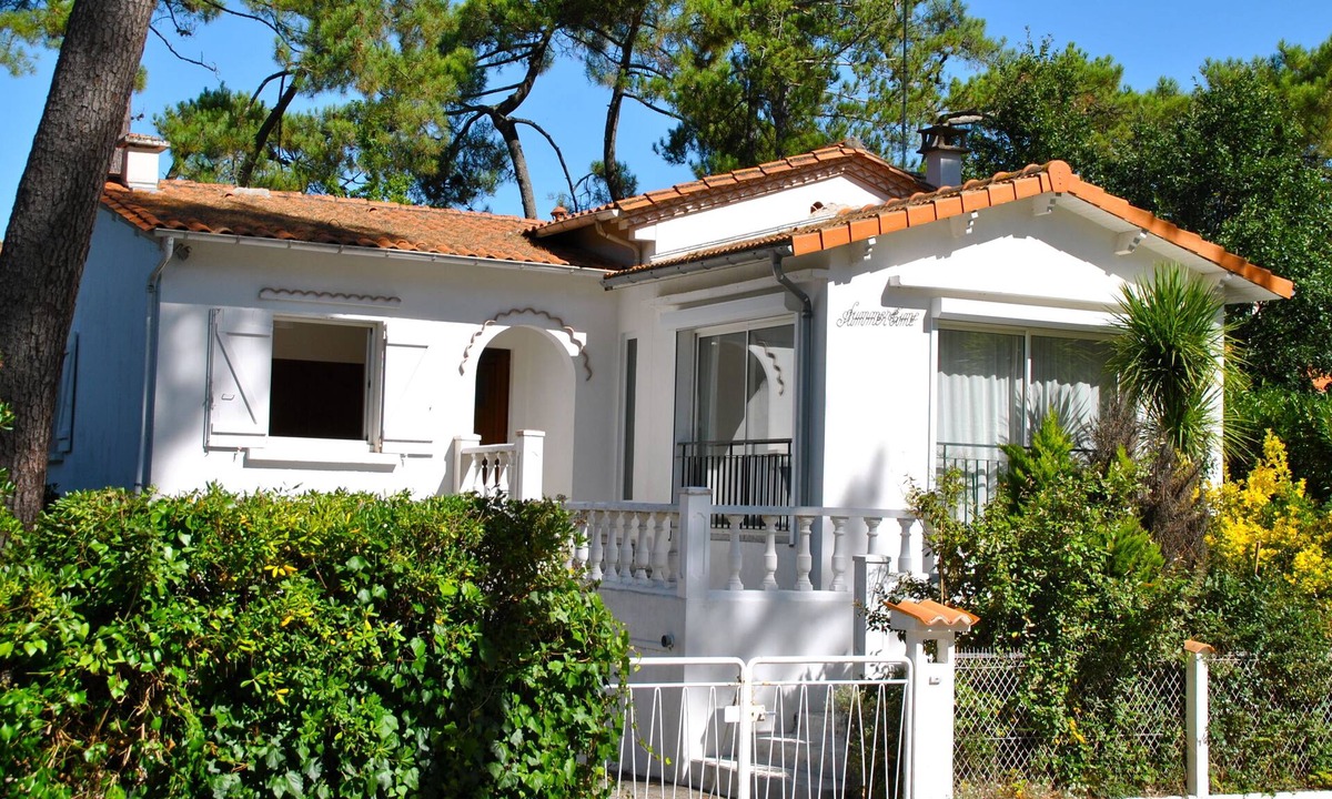 Saint-Georges-de-Didonne House | ROYAN Charming house in the pines 400 m from the beach, Parc district