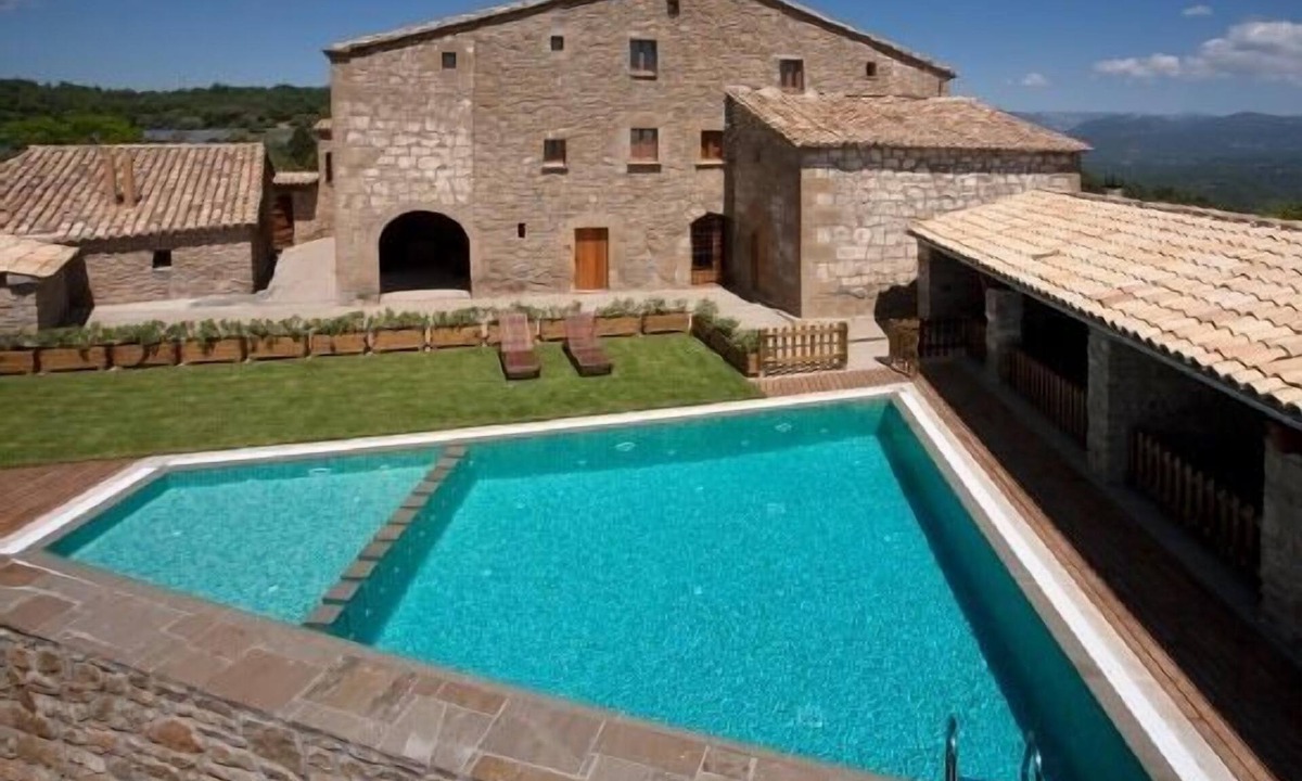 La Baronia de Rialb Cottage | Rural house (real estate) Heretat de Guàrdia for 22 people