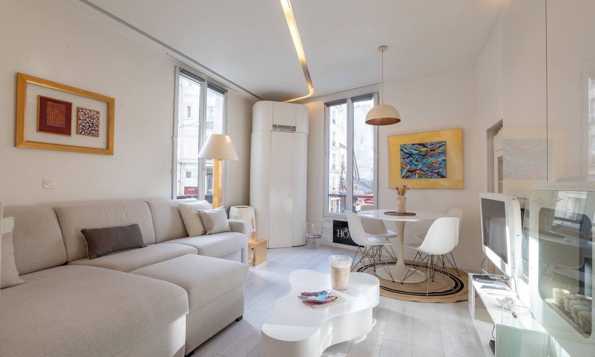 Sorbonne Apartment | Saint-André Charm