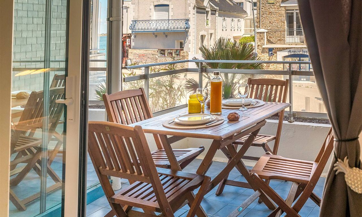 Larmor-Plage Apartment | Sea View Studio, WiFi, in Larmor-Plage, 4 Guests