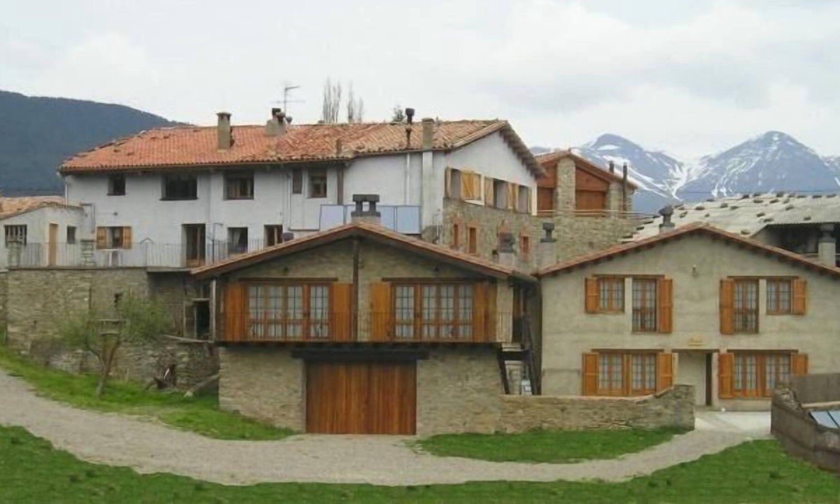 Campelles Cottage | Self catering Can Tubau for 25 people