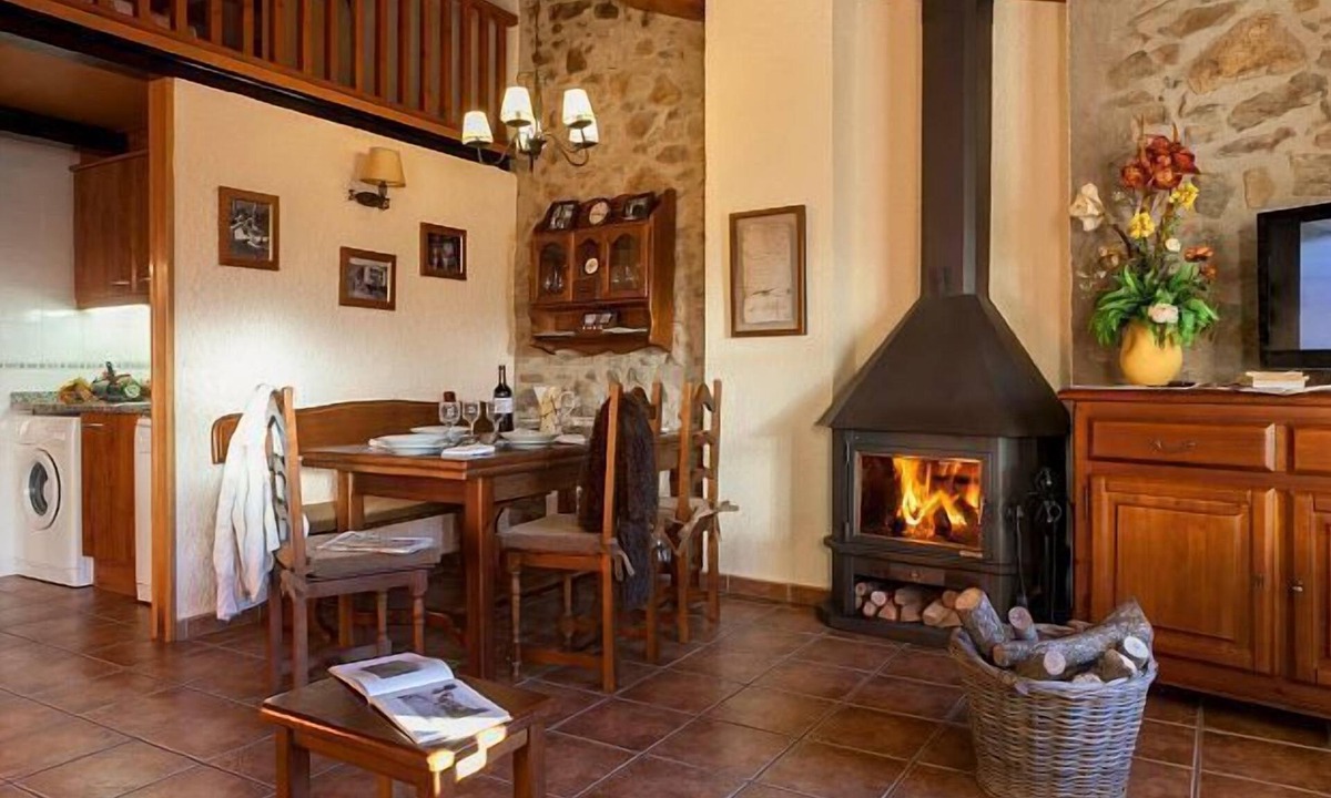 Sant Joan de Les Abadesses Cottage | Self catering Mas la Batllia for 4 people
