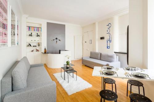 L'Europe Apartment | SLEEPOO - Fabulous 8