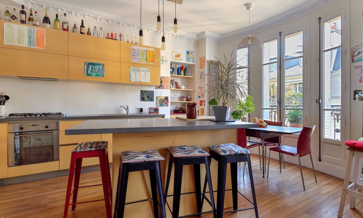 Quartier de la Salpetriere Apartment | Sophisticated typically Parisian flat - Welkeys