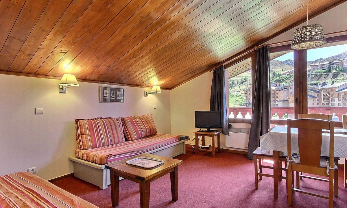 Plagne Soleil Apartment | South-facing apartment at slopes, 5 people, balcony