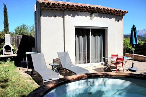 Meyreuil House | Spa Cabanon de Charme - Le Garagaï