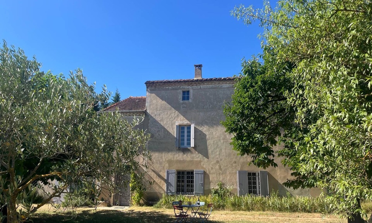 Saint-Quentin-la-Poterie House | Spacious authentic farmhouse with swimming pool on large plot