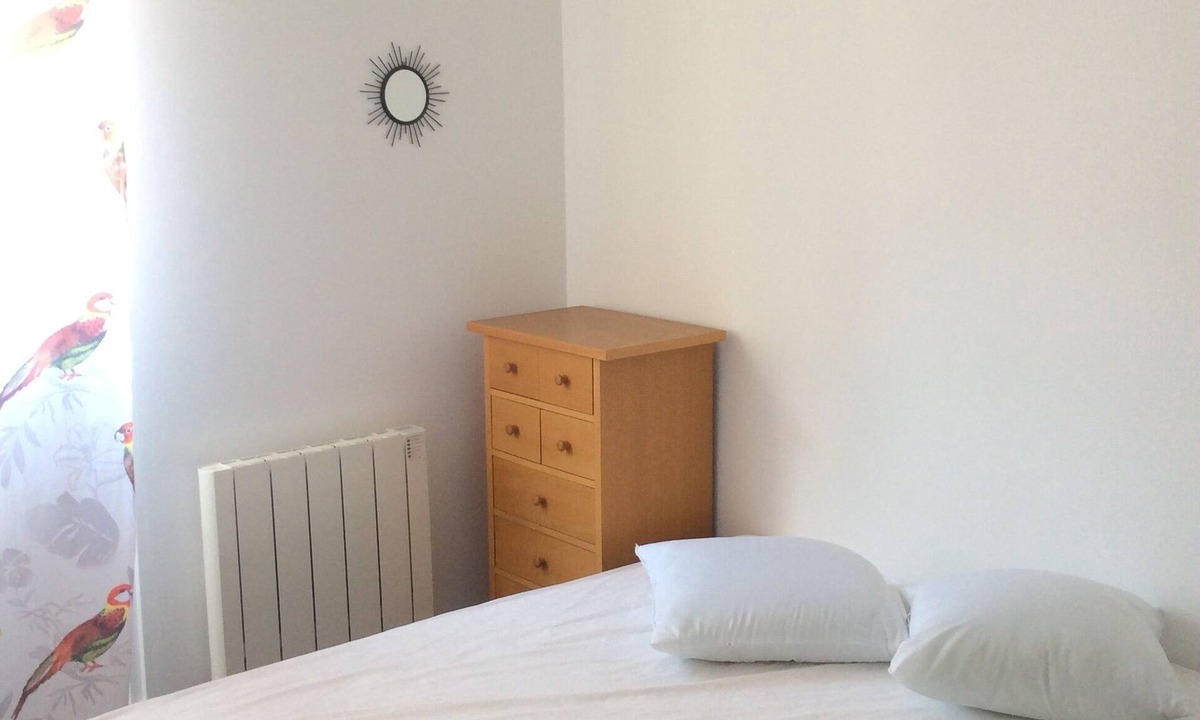 La Madeleine Apartment | Spacious 3-bedroom apartment near sea/tramway/airport/station