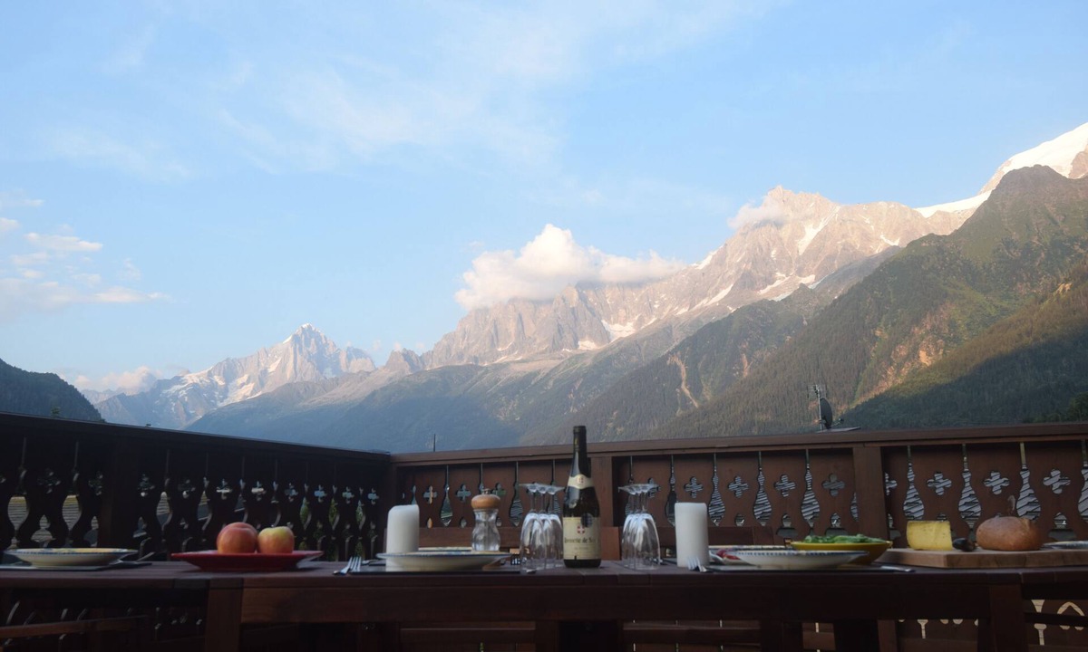 Les Houches Apartment | Spacious Apartment 2 Minutes from Ski Lift, Equipped for Babies