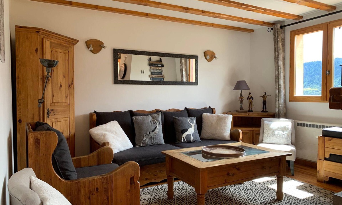 Pra Loup Ski Chalet | Spacious chalet in Pra Loup, 4 bedrooms, WiFi
