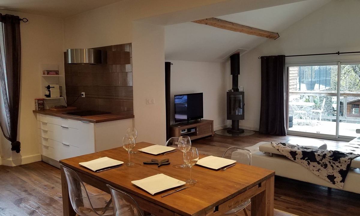 Bozel House | Spacious duplex in house in the center of Bozel