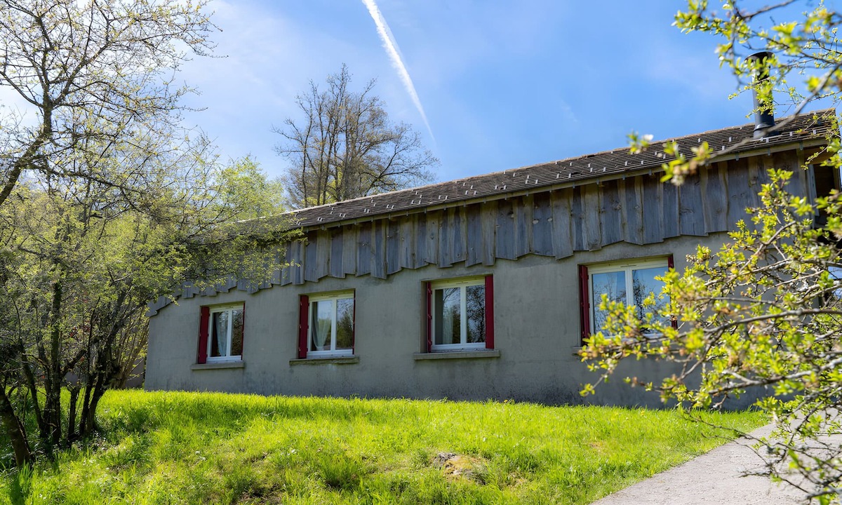 Le Soulie House | Spacious Forest Retreat with Pool in the Heart of Nature