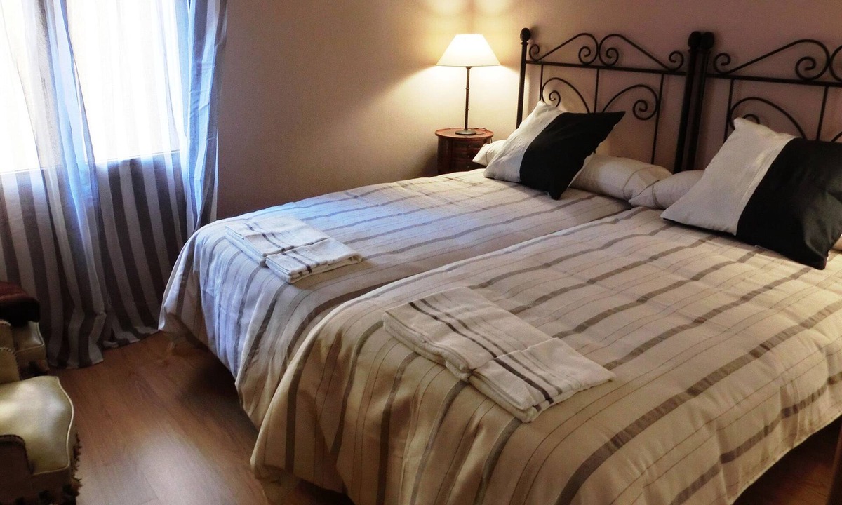 Sant Andreu Apartment | Spacious, newly renovated, with metro, train and bus stations just right