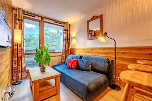 Val-Thorens Apartment | Spacious Slope front Ski-In and ski Out