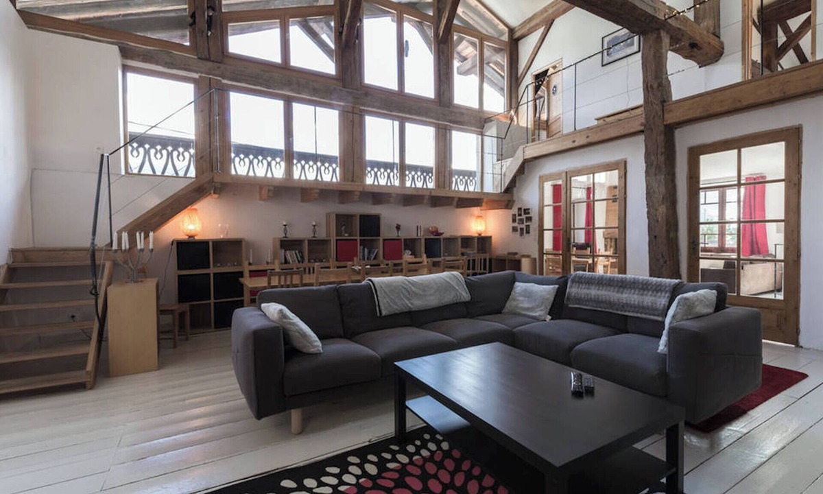 Les Chapelles House | Spectacular Barn Conversion With Fantastic Views and Hot Tub