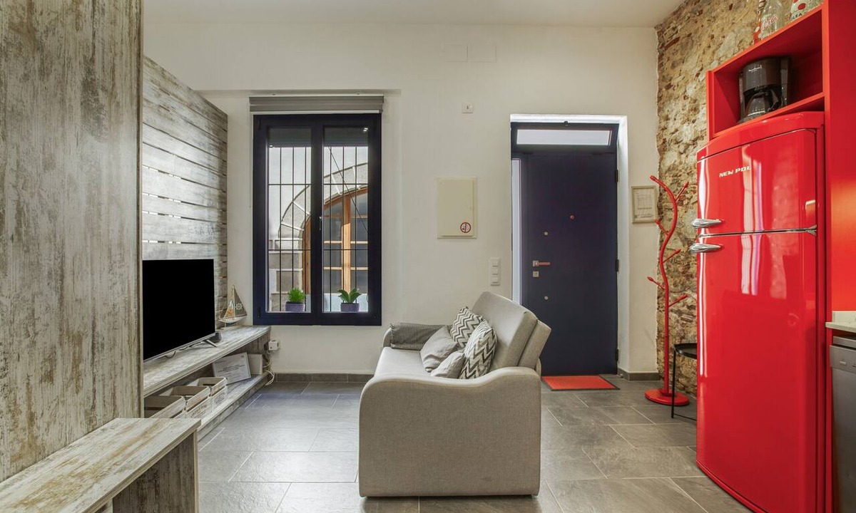 Canet de Mar Apartment | Spectacular designer loft just five minutes' walk from the beach