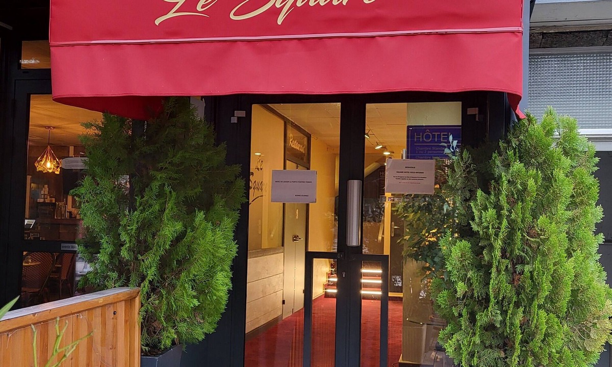 Aurillac Hotel | Square Hotel
