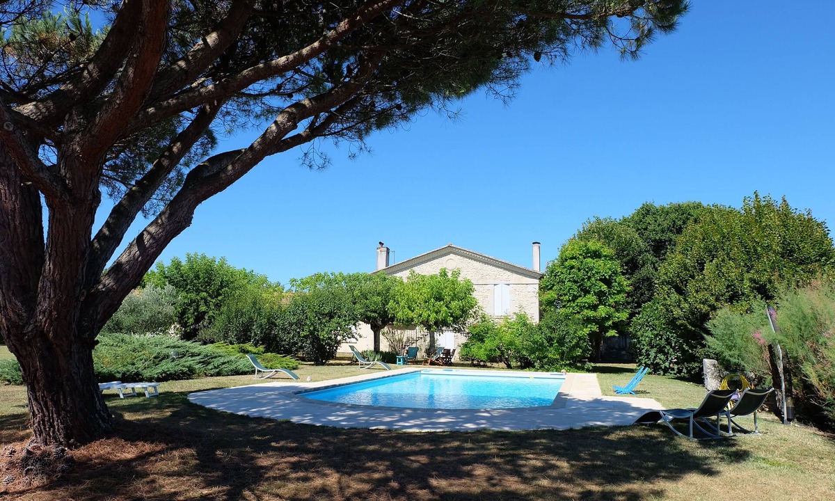 Begadan House | Standing, exceptional place private pool13x6, enclosed park 3000 M2 Free Wifi