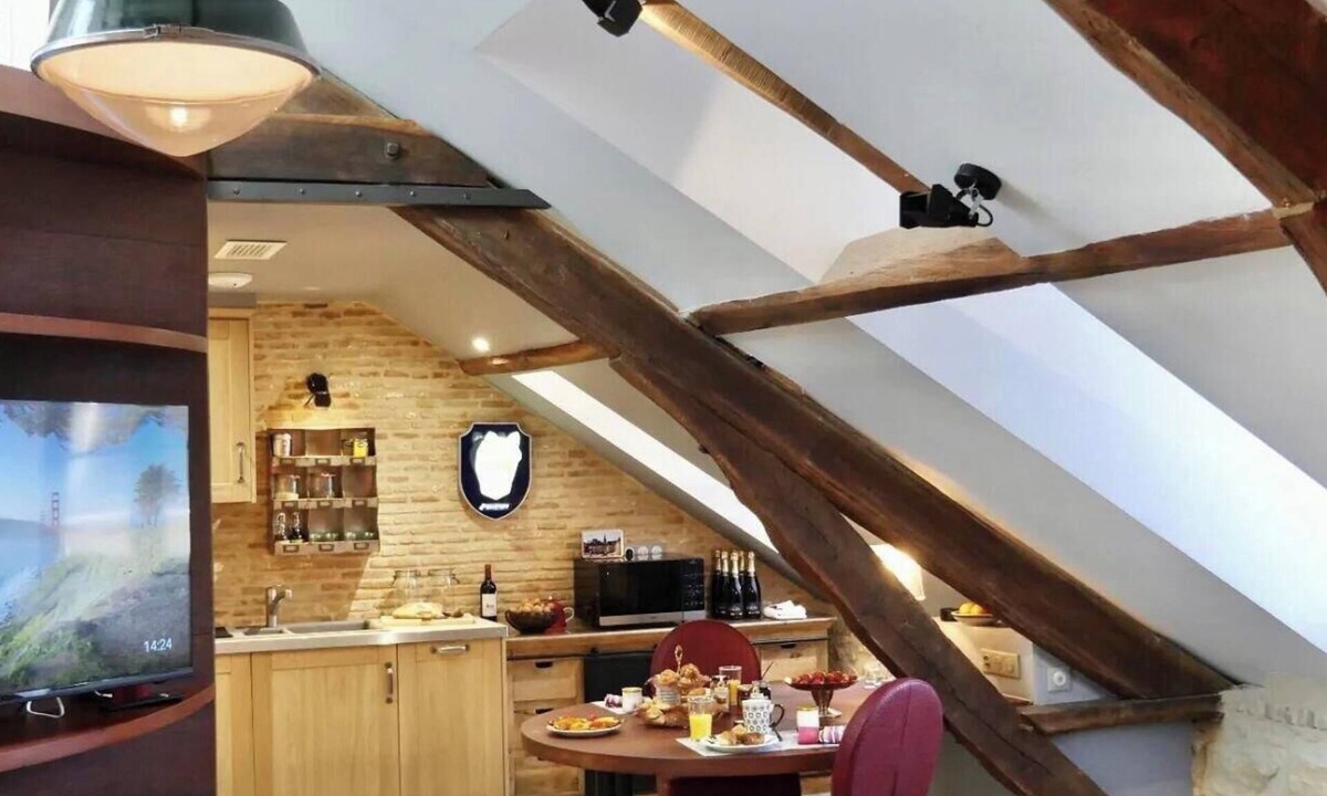 Sarlat-la-Caneda Apartment | Stella Matutina · lift and air conditioning