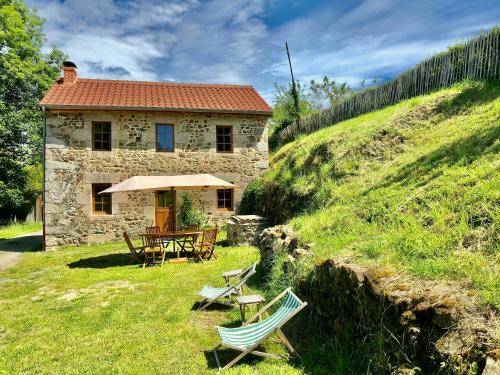Croze House | Stone Cottage Near Lac De Vassivière