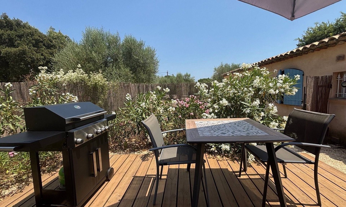 Preconil Apartment | Studio 2 people with air conditioning and terrace - Golfe de St-Tropez