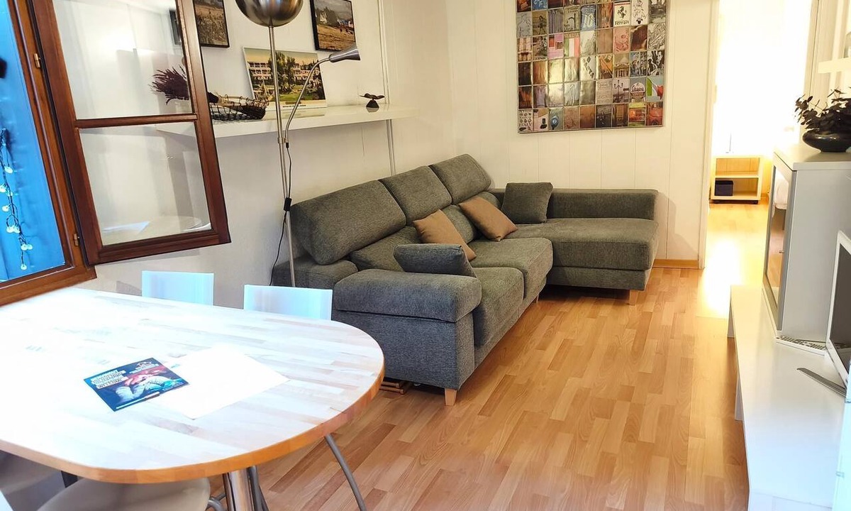 Enveitg Apartment | Studio 2 rooms Pool, Cadí Views, Gym and Games Area