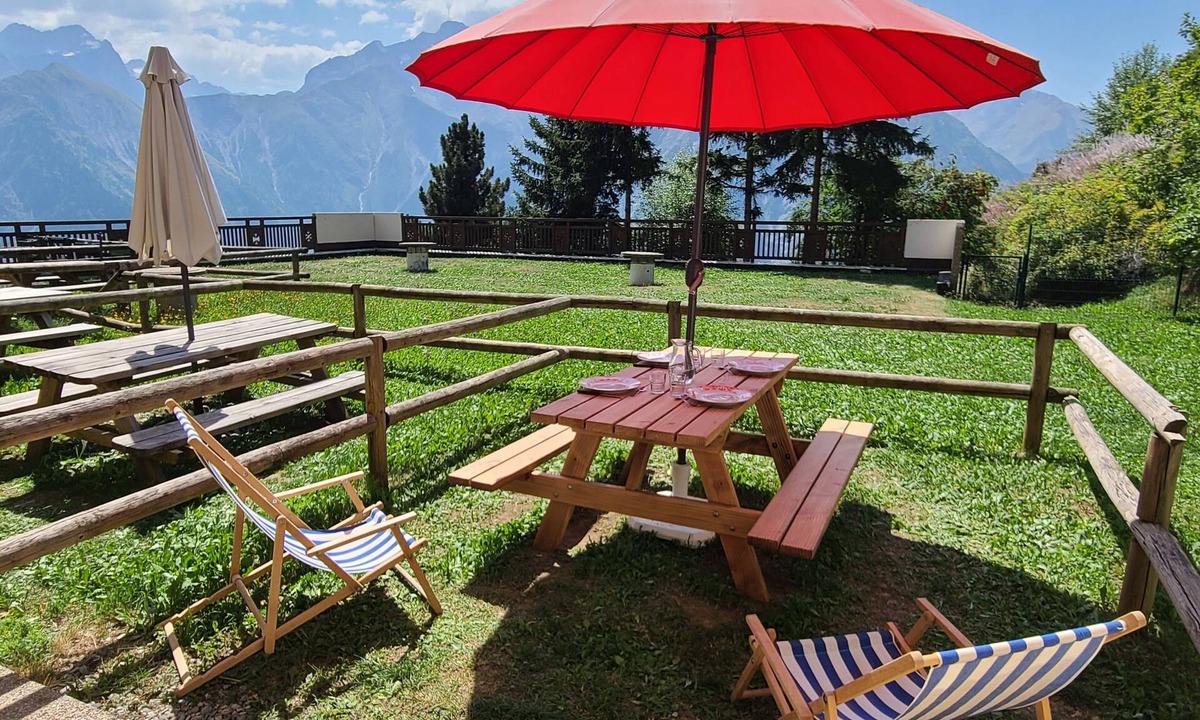 Venosc Apartment | Studio 4/6pers, Terrasse, Jardinet, vue Imprenable sur la Muselle.50m des Pistes