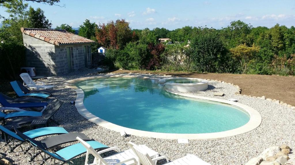 Saint-Alban-sous-Sampzon Apartment | Studio a Grospierres avec magnifique vue sur la montagne piscine partagee jardin clos