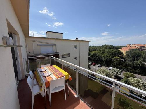 Argeles Plage Apartment | Studio Alcôve 3 pers avec balcon et parking privé à 300m des plages d'Argelès - FR-1-388-60