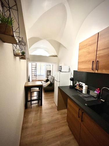 Draguignan Apartment | Studio atypique en RDC